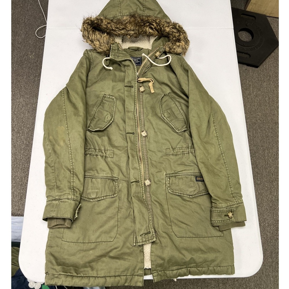 Abercrombie & Fitch Parka Jacket Mens M Green Faux Fur Trim Sherpa Lined Utility